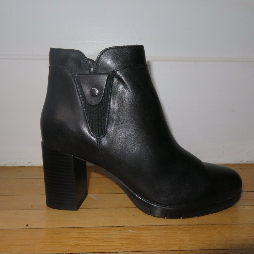 Brand new in the box Oroscuro black ankle boots size 7